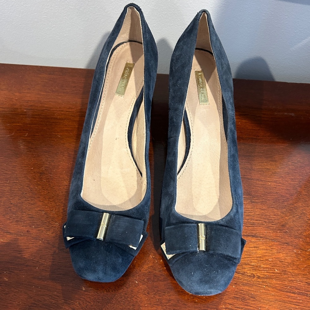 Blue Suede Ladies Shoes Size 10M